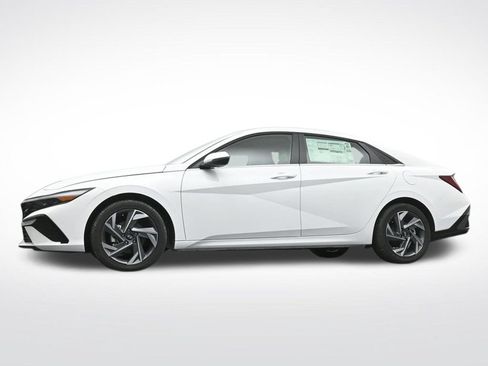 New 2026 Hyundai Elantra Limited FWD image 11