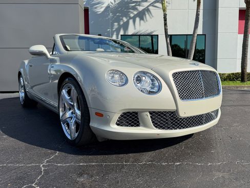 Used 2015 Bentley Continental GT image 20