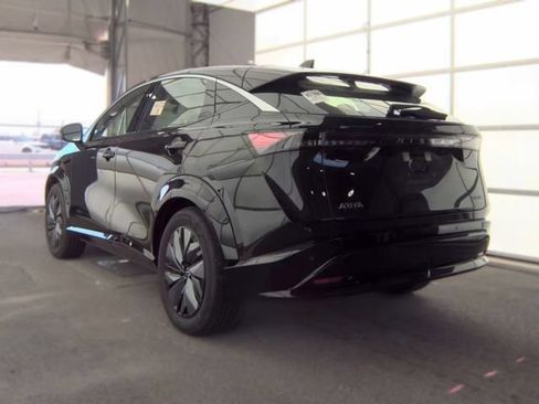 Used 2023 Nissan Ariya FWD image 6