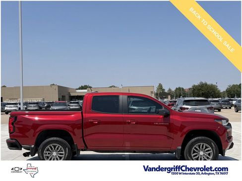 Used 2024 Chevrolet Colorado LT w/ LT Convenience Package II RWD image 3