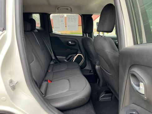 Used 2017 Jeep Renegade Latitude w/ Cold Weather Group AWD/4WD image 25