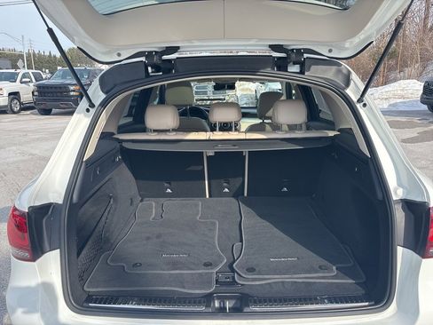 Used 2022 Mercedes-Benz GLC 300 4MATIC image 5