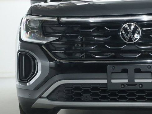 Used 2024 Volkswagen Atlas Cross Sport SE AWD/4WD image 6