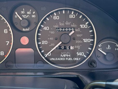 Used 1993 MAZDA MX-5 Miata RWD image 16