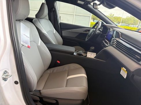Used 2026 Toyota Camry SE FWD image 17