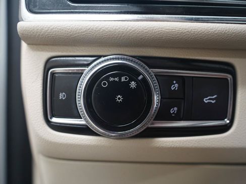 Used 2020 Lincoln Navigator Reserve w/ Cargo Convenience Package RWD image 29