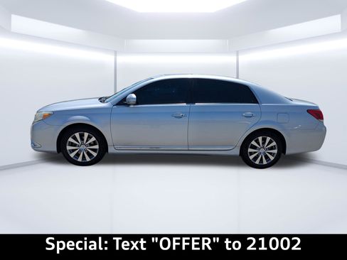 Used 2012 Toyota Avalon Limited image 6