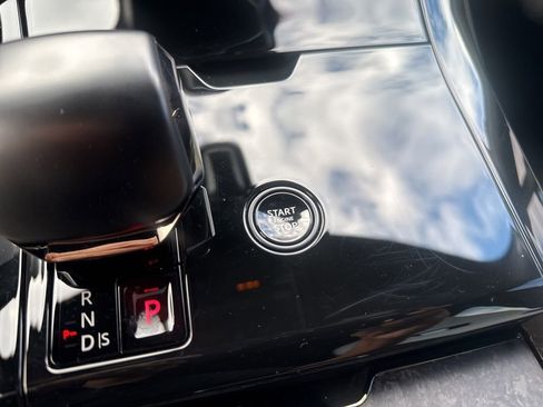 Used 2025 Land Rover Range Rover Sport SV Edition Two image 24