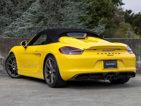 Certified 2016 Porsche Boxster Spyder RWD image 3