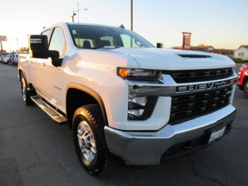 Used 2020 Chevrolet Silverado 2500 LT image 3