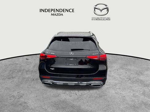 Used 2025 Mercedes-Benz GLC 300 4MATIC image 4