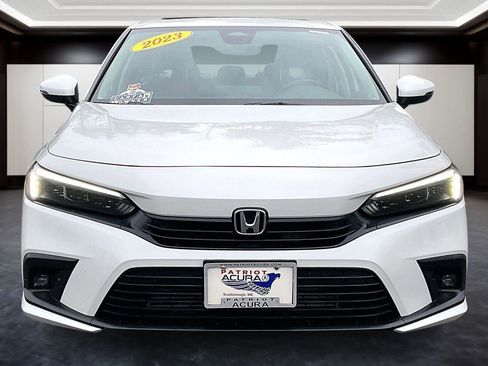 Used 2023 Honda Civic Touring image 3