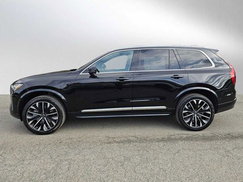 New 2026 Volvo XC90 T8 Plus w/ Protection Package AWD/4WD image 4