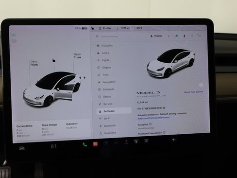 Used 2021 Tesla Model 3 Standard Range Plus image 41
