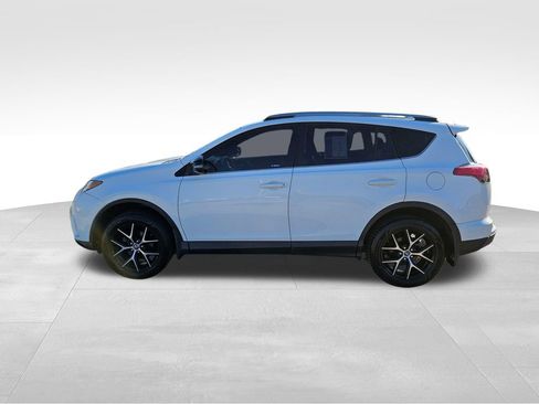 Used 2017 Toyota RAV4 SE AWD/4WD image 8