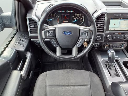 Used 2019 Ford F150 XLT w/ Equipment Group 302A Luxury AWD/4WD image 13