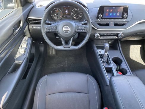 Used 2024 Nissan Altima 2.5 S FWD image 13