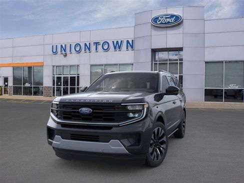 New 2026 Ford Expedition Platinum w/ Driver's Package image 2