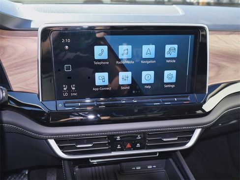 New 2026 Volkswagen Atlas SE image 21