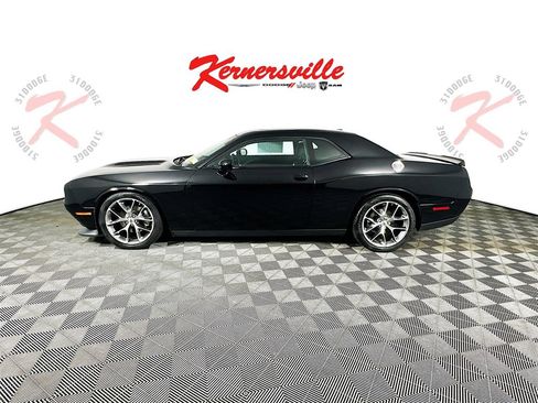 Used 2022 Dodge Challenger GT image 4