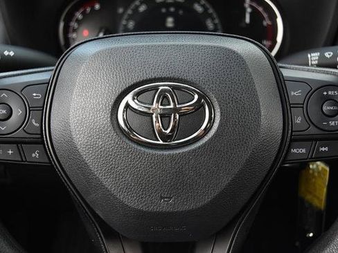 Used 2025 Toyota RAV4 LE image 17
