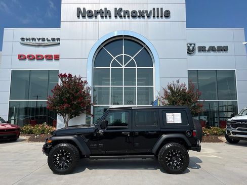 Used 2022 Jeep Wrangler Unlimited Sport AWD/4WD image 2