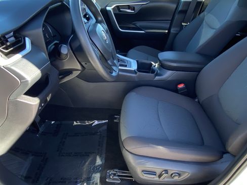 Certified 2025 Toyota RAV4 XLE image 26