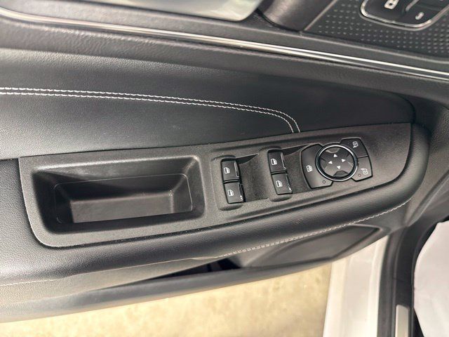 Used 2024 Ford Edge Titanium AWD/4WD image 14