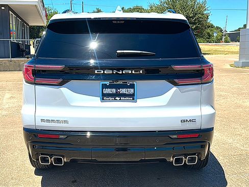 Used 2026 GMC Acadia Denali Ultimate FWD image 7