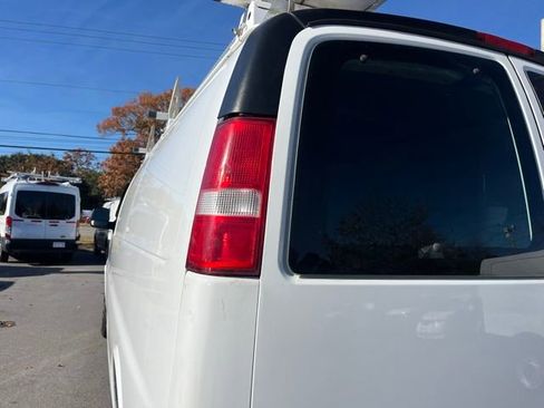 Used 2019 Chevrolet Express 2500 Extended w/ Driver Convenience Package image 10