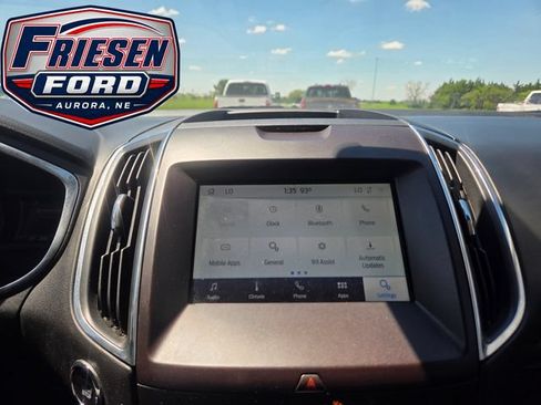 Used 2020 Ford Edge Titanium AWD/4WD image 20