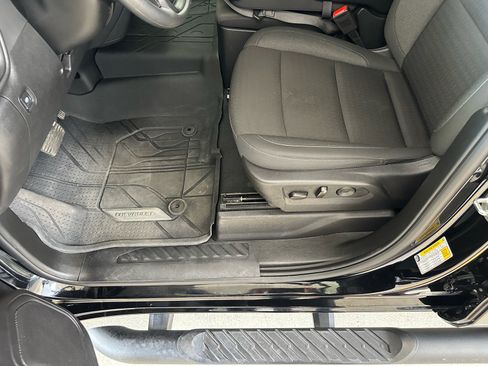 Used 2025 Chevrolet Silverado 1500 Custom w/ Turbomax Blackout Package image 20