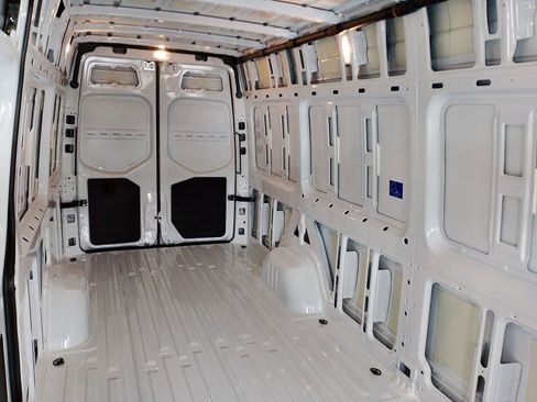 New 2025 Mercedes-Benz Sprinter 2500 image 31