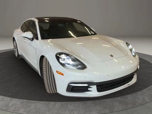 Used 2017 Porsche Panamera 4 image 2