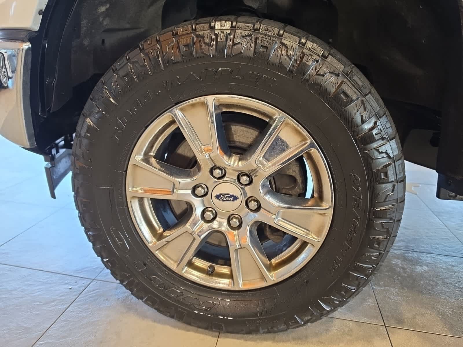Used 2015 Ford F150 XLT w/ Equipment Group 301A Mid AWD/4WD image 19