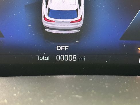 Used 2026 BMW X5 sDrive40i image 19