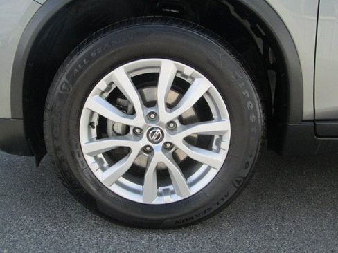 Used 2020 Nissan Rogue SV AWD/4WD image 8