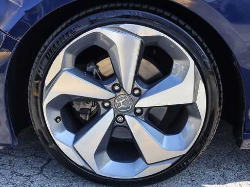Used 2018 Honda Accord Touring image 24