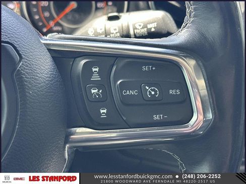 Used 2019 Jeep Wrangler Unlimited Sahara AWD/4WD image 24