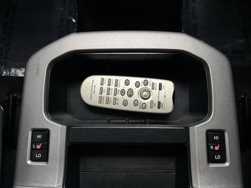 Used 2012 Toyota Sequoia Platinum image 36