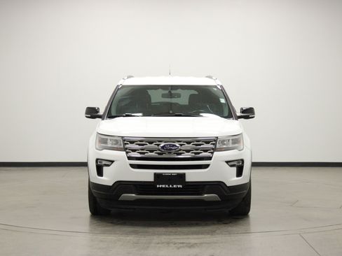 Used 2018 Ford Explorer XLT w/ Equipment Group 201A image 3