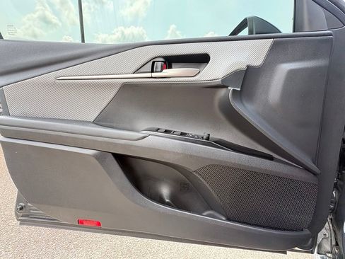 Used 2025 Toyota Camry SE FWD image 20