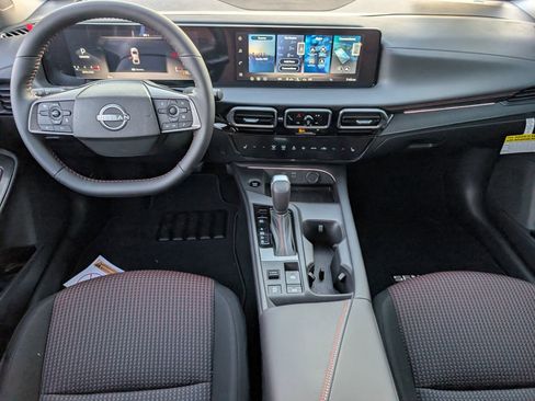 New 2026 Nissan Sentra SR FWD image 8