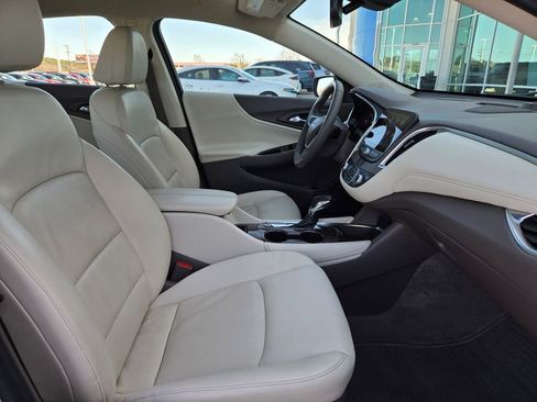 Used 2024 Chevrolet Malibu LT FWD image 24