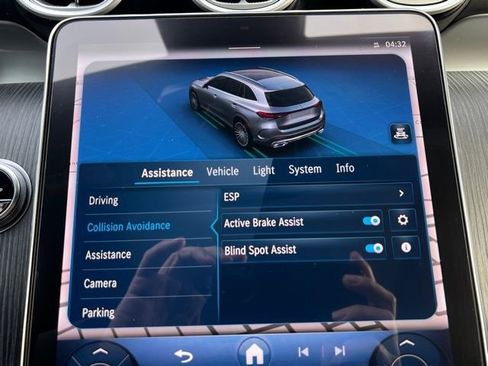 Used 2023 Mercedes-Benz GLC 300 4MATIC image 15