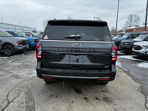 Used 2022 Ford Expedition Limited image 5