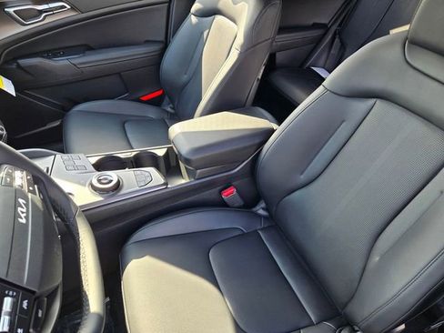 New 2026 Kia Sportage EX AWD/4WD image 17