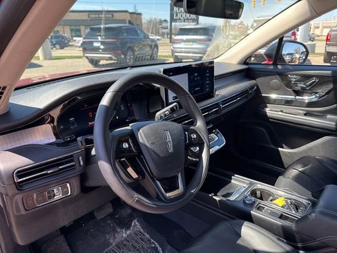 Used 2024 Lincoln Corsair AWD w/ Equipment Group 101A image 11