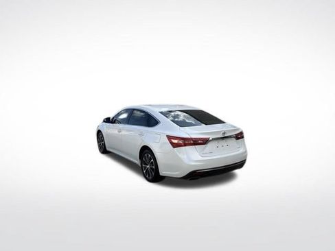 Used 2018 Toyota Avalon XLE FWD image 5