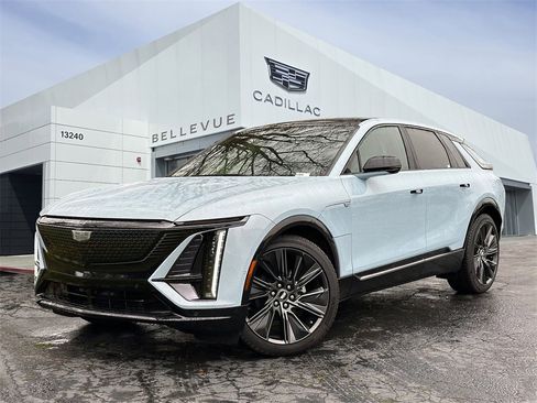 New 2025 Cadillac Lyriq Sport image 1